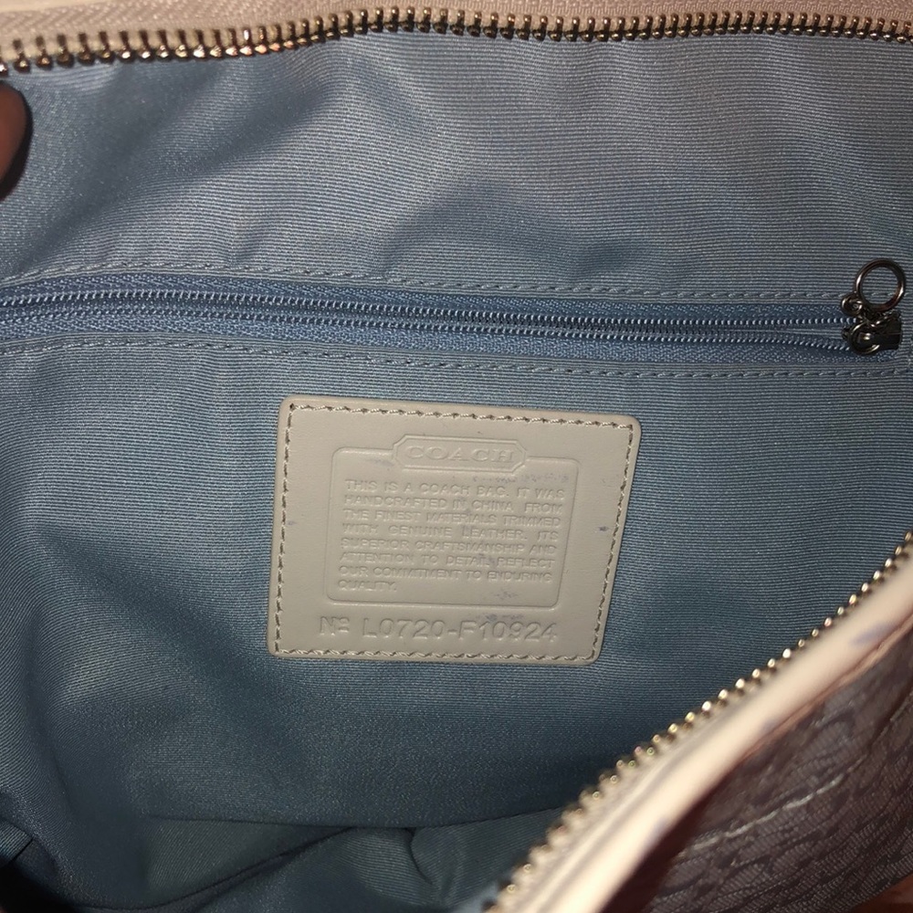 Purse - Picture 2 of 3